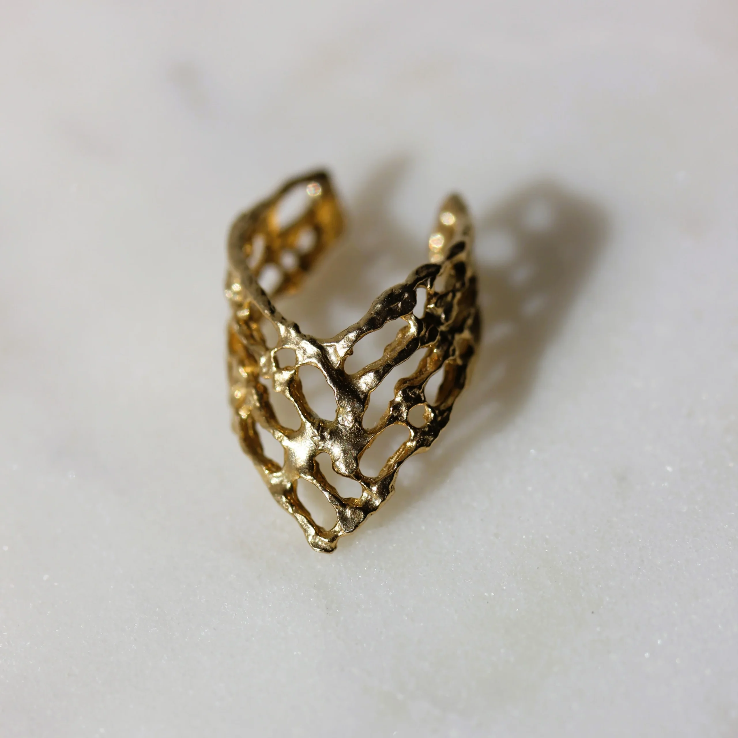 AURUM Jewellery ALVÖR Earcuff in gold