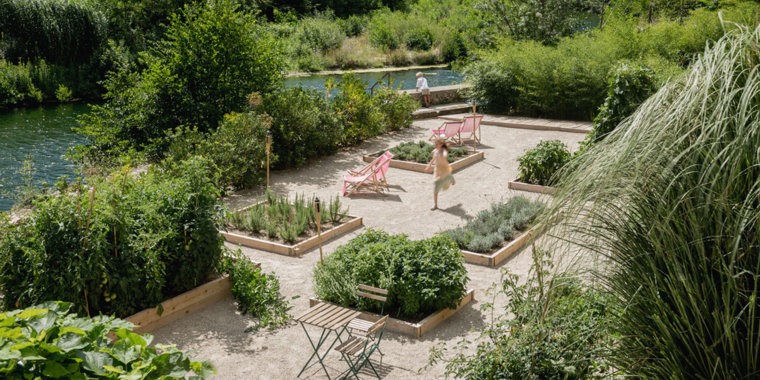 L’École d’Olargues garden box terrace view