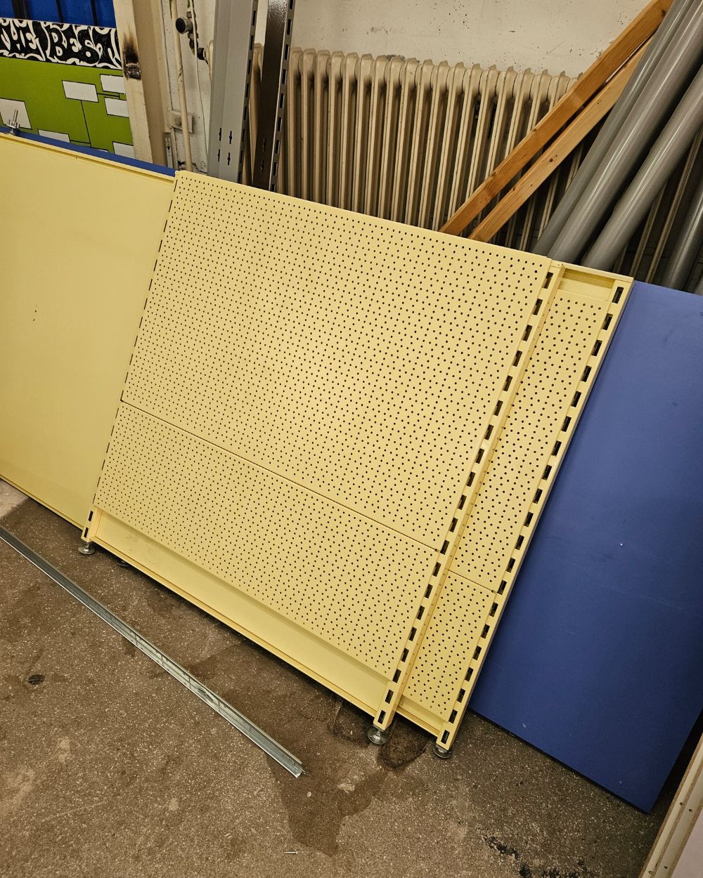 RUSE Upcycling Shop Fittings Product Selection