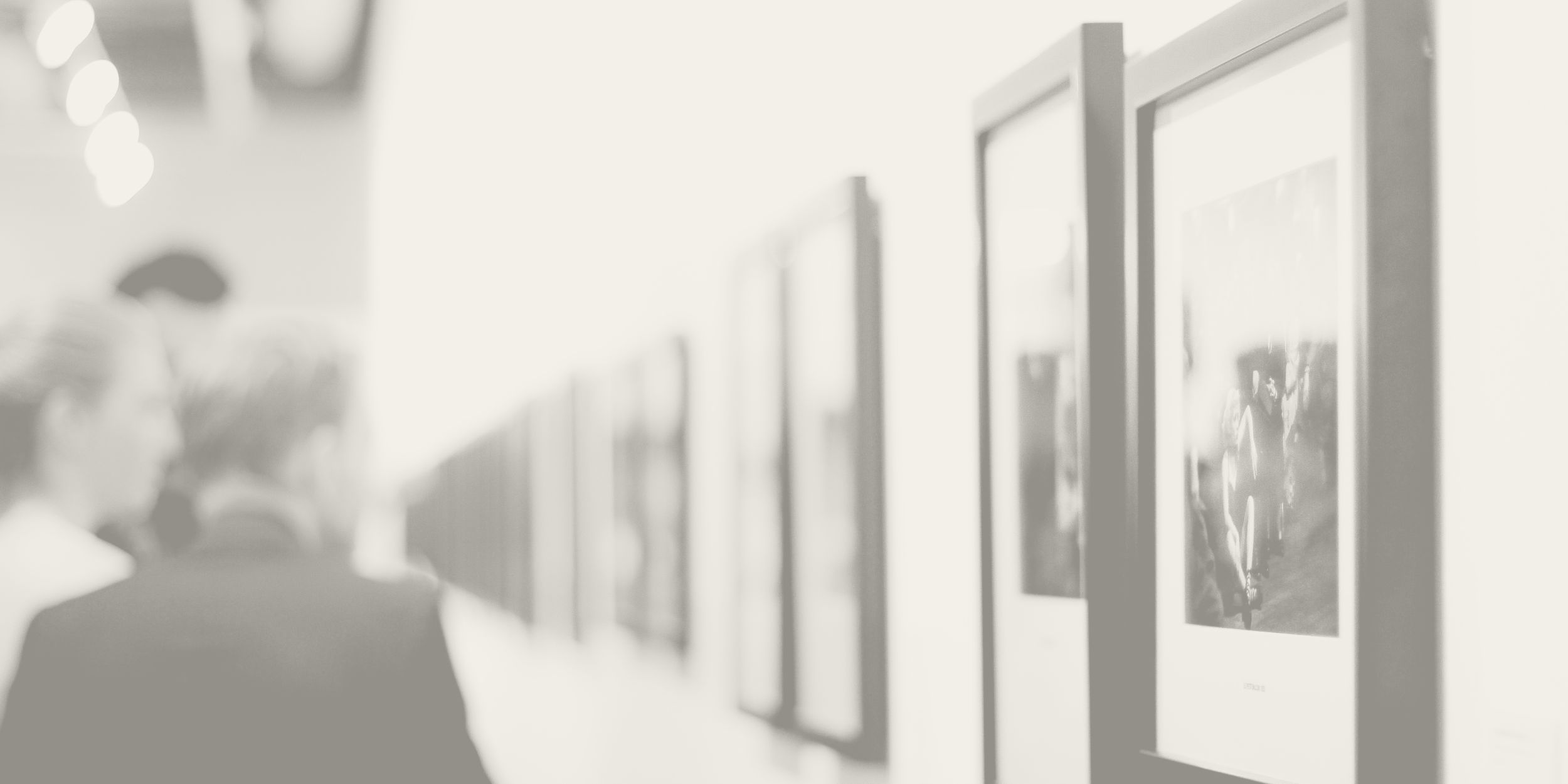Practical advice for art collection - prints in an art gallery