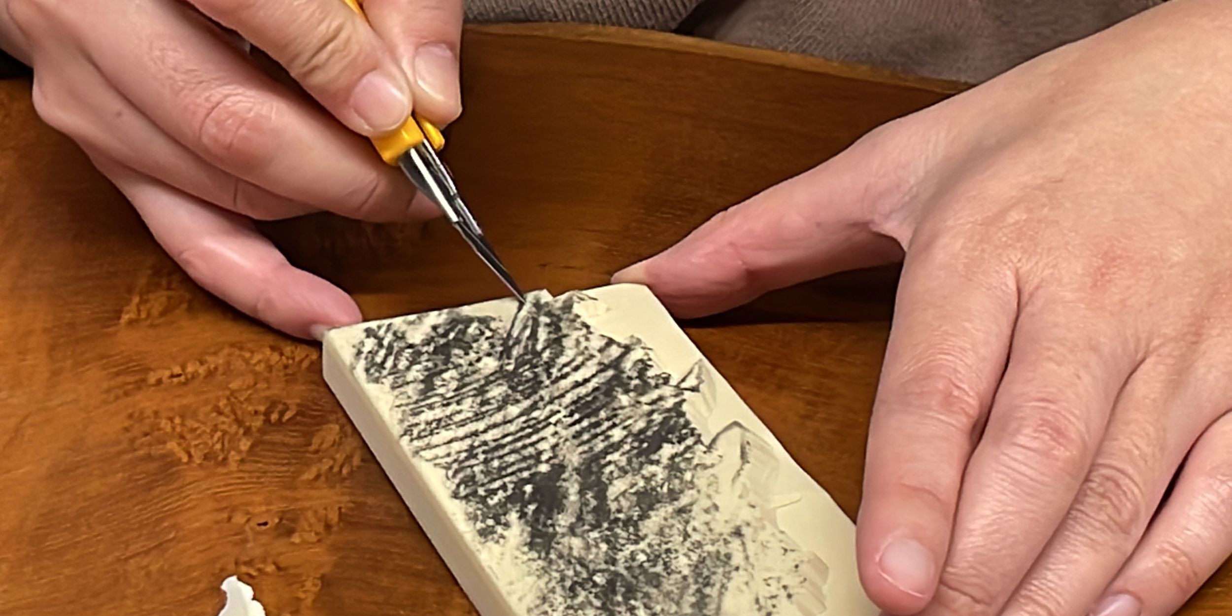 Hand-carved rubber stamp by Yi Chen Li