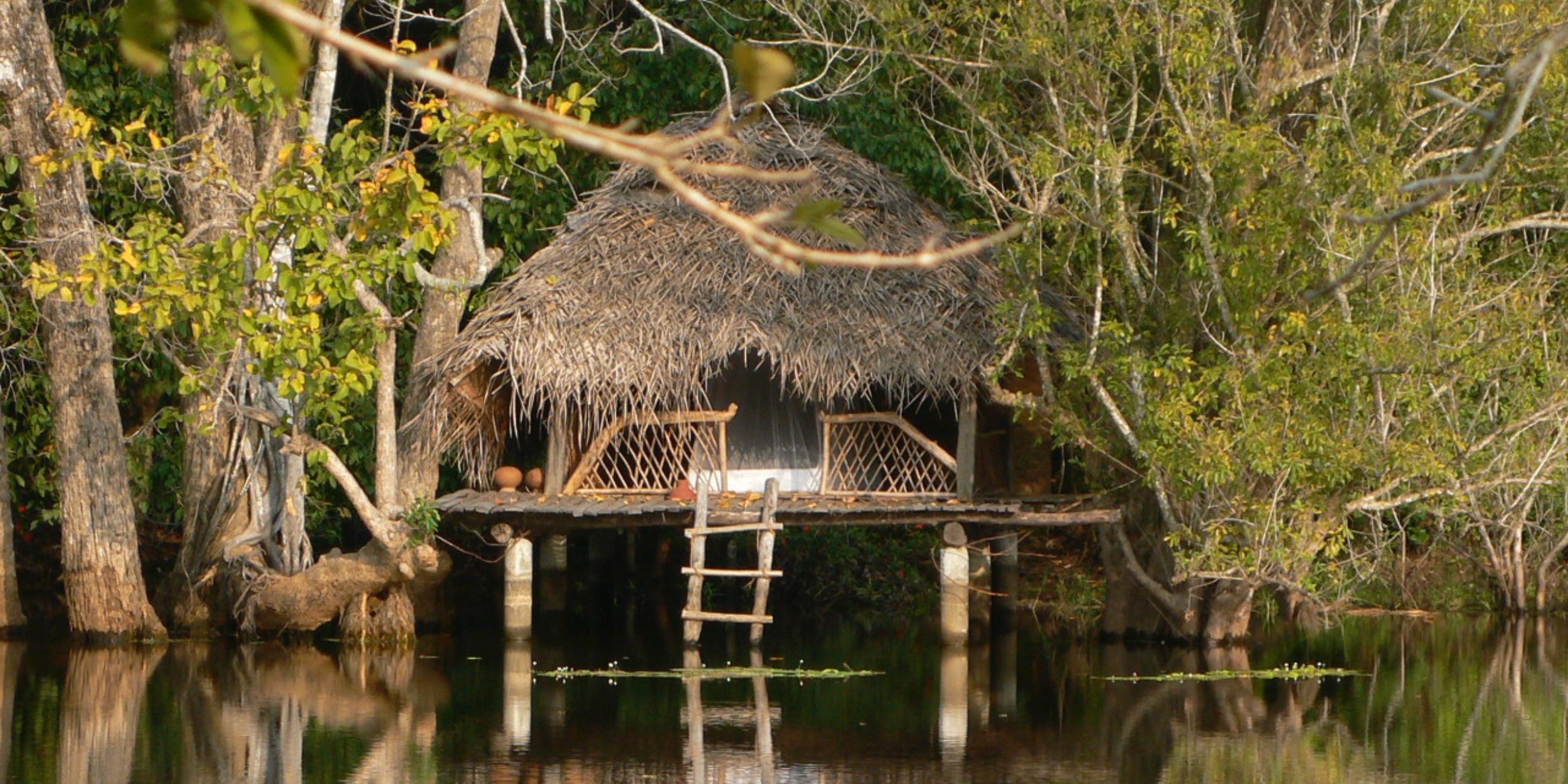 Ulpotha travel experience hut on the water